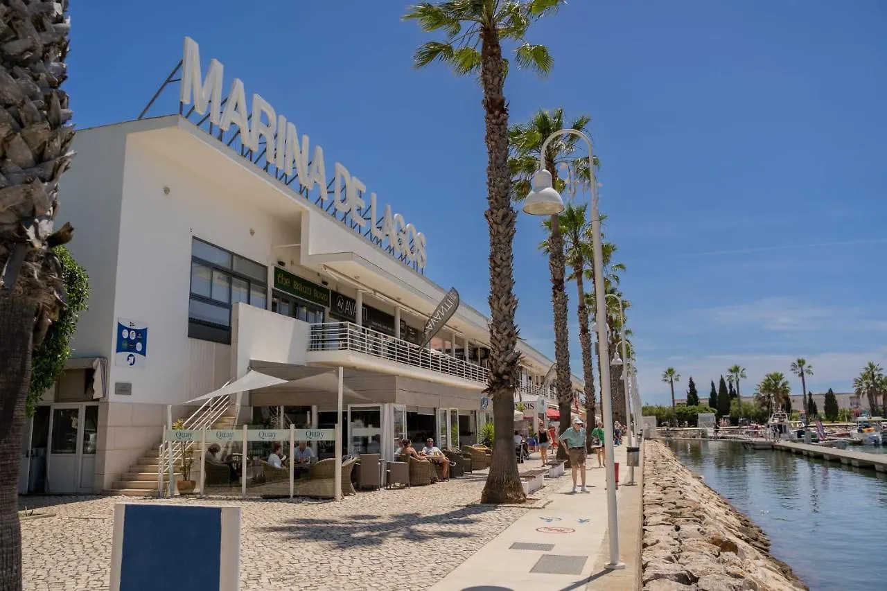 Marina Retreat - An Exquisite 2 Bedroom Apartment On The Lagos Marina