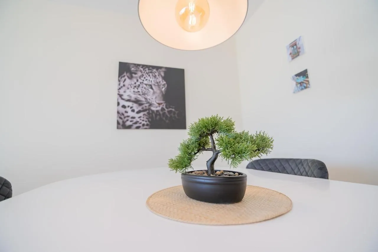 Marina Retreat - An Exquisite 2 Bedroom Apartment On The Lagos Marina Portugal