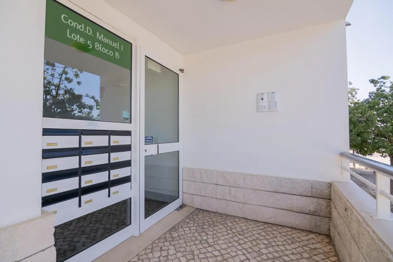 Marina Retreat - An Exquisite 2 Bedroom Apartment On The Lagos Marina