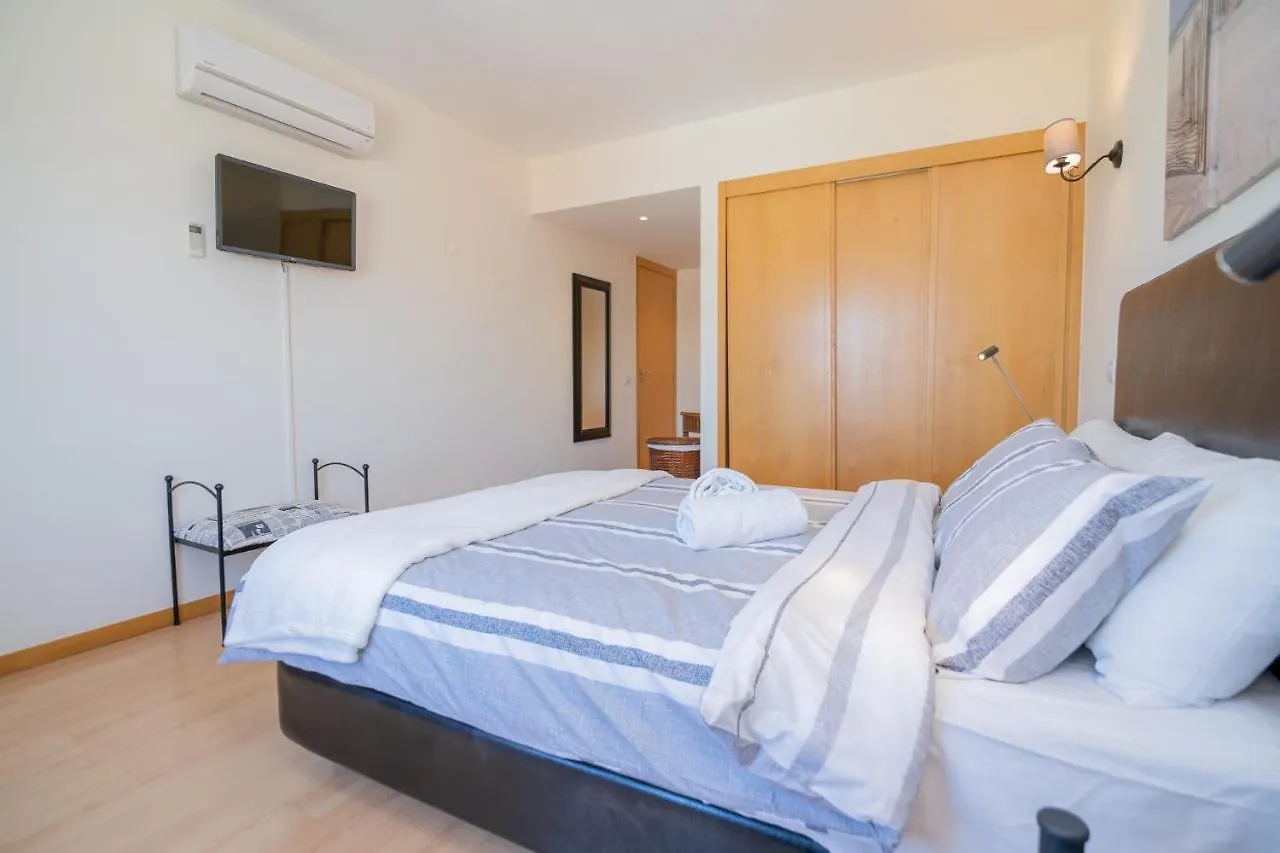 Marina Retreat - An Exquisite 2 Bedroom Apartment On The Lagos Marina