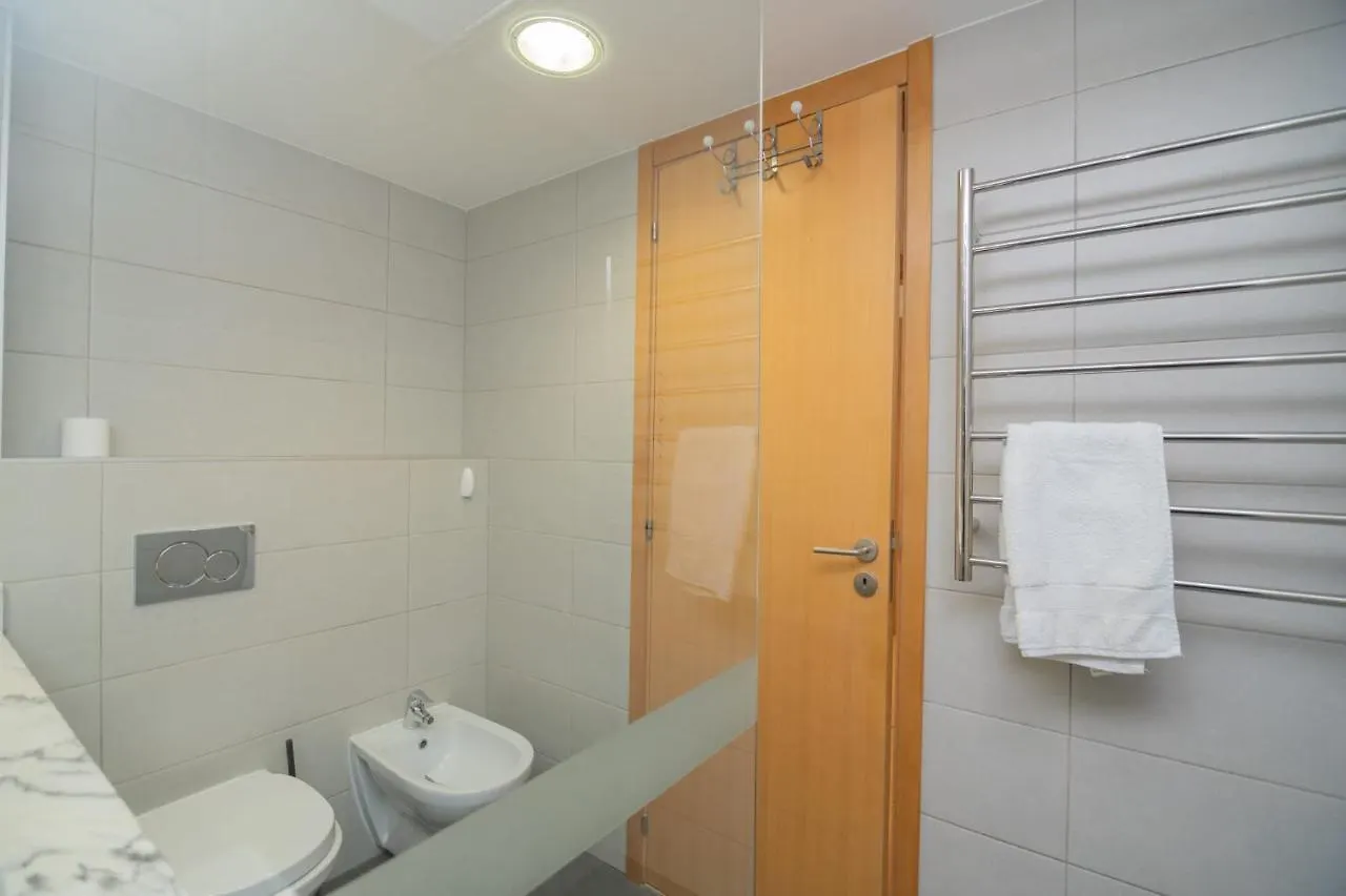 Marina Retreat - An Exquisite 2 Bedroom Apartment On The Lagos Marina